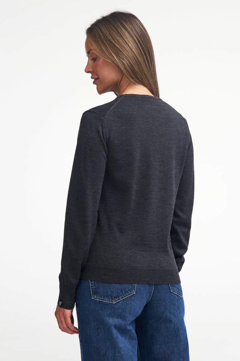 1100128055_Merino_V_Neck_5